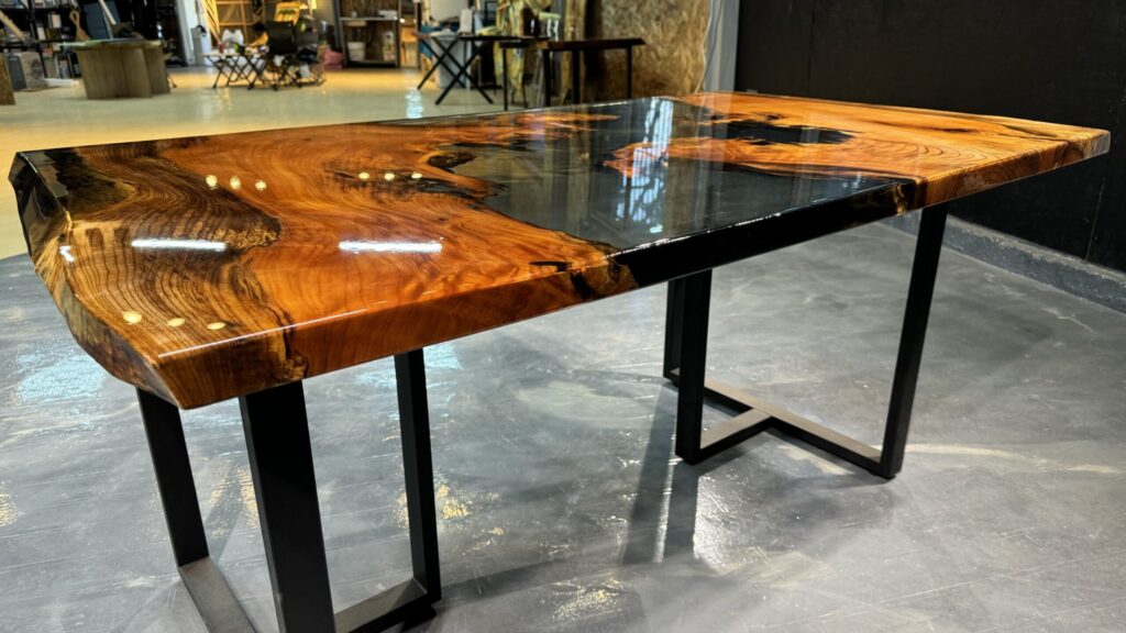 ダイニングテーブル